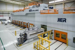 吉利在國(guó)內(nèi)建造了一座世界頂級(jí)水平的汽車(chē)工廠,我們?nèi)タ纯此Ｔ谀膬? class=